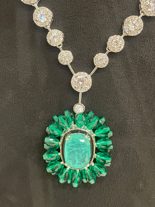 Green Crystal Necklace Set with Zircon Studded String