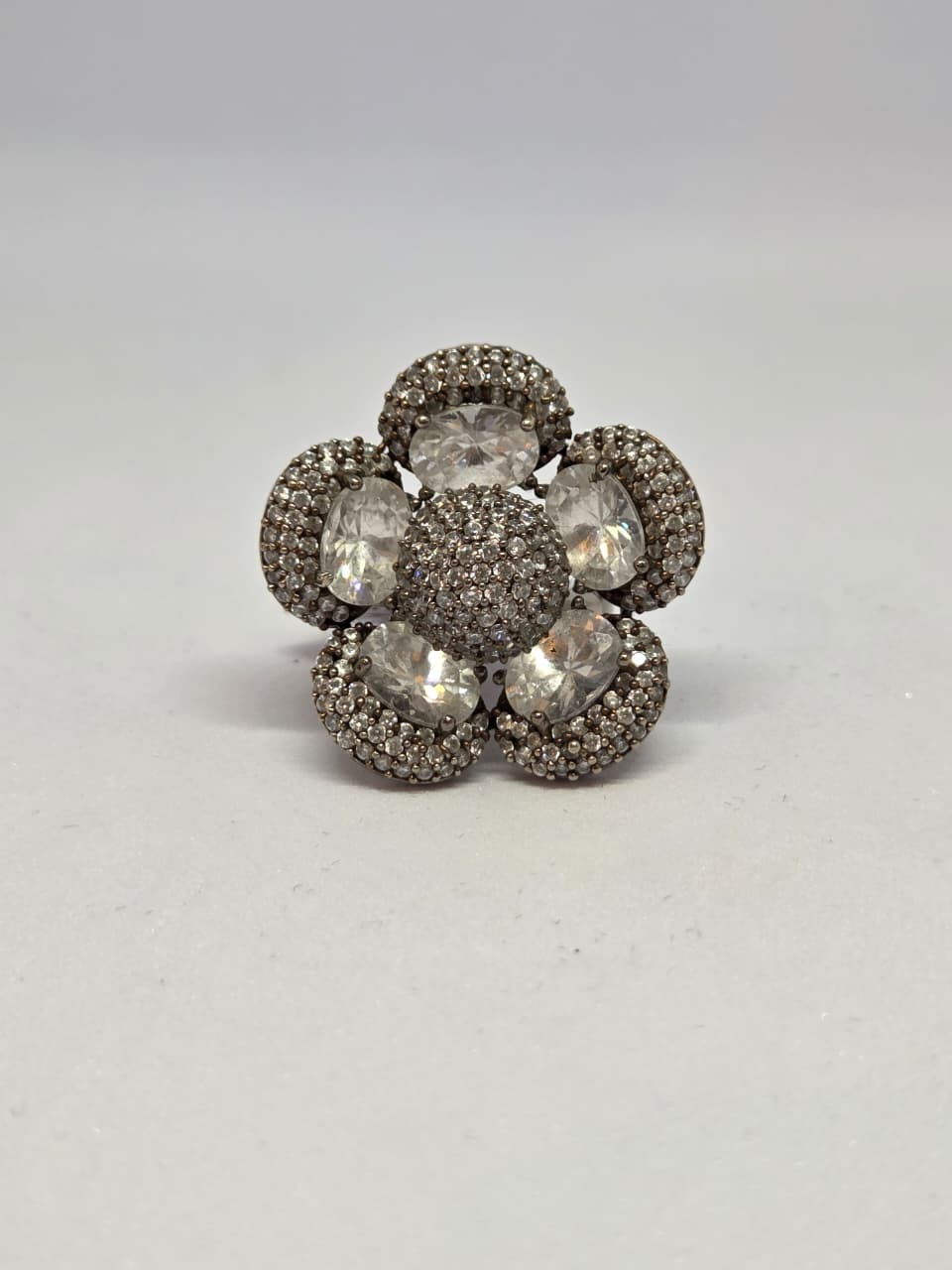 Zircon Embellished Flower Ring