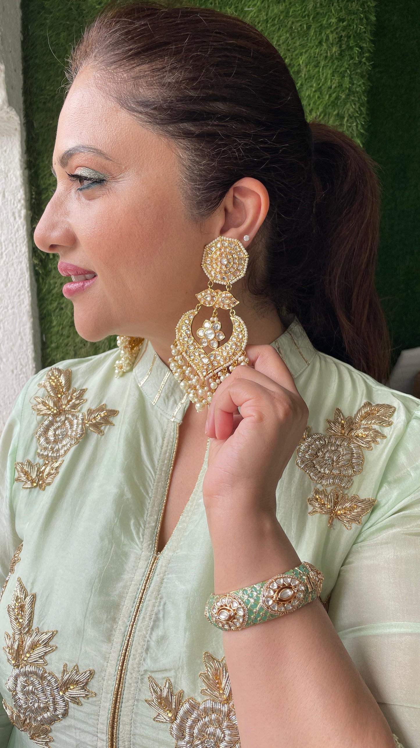 Kundan Utsav Chandbaalis with Beaded Accents