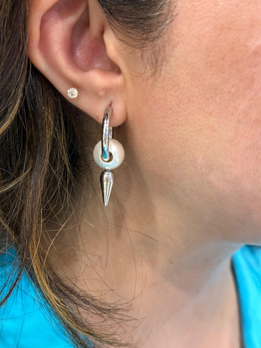Edgy Pearl Hoops