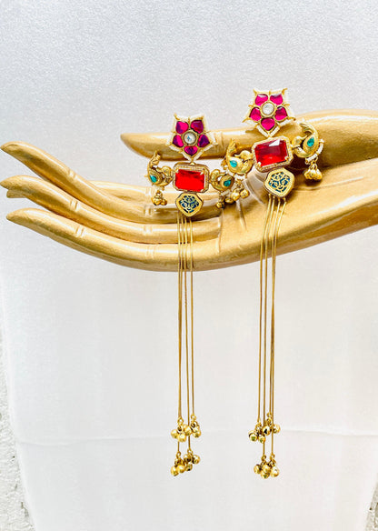 Parrot Motif Shoulder Duster Earrings in Red