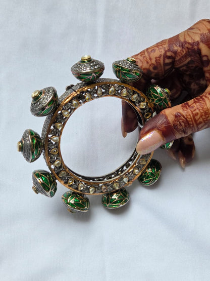 Kundan Single Kada Bangle with Green Enamel