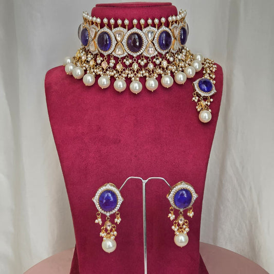 Traditional Choker Set With Earring & Maang Tikka