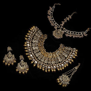 Kundan Set With Necklace, Matha Pati, Earrings And A Passa