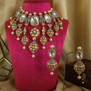 Gold and Antique Finish Kundan Necklace Set